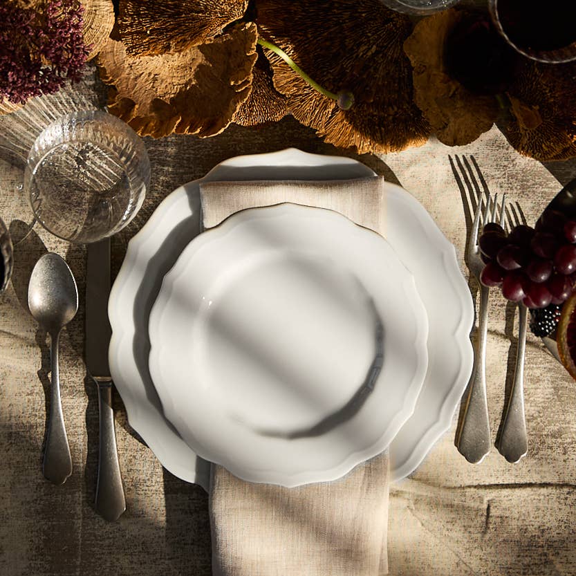 Stella Scalloped Dinner Plate