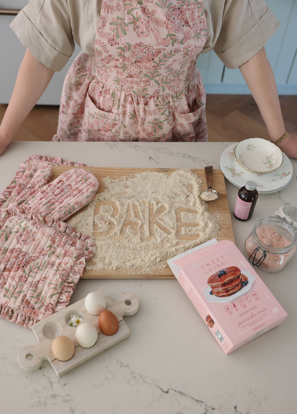 Penelope Oven Mitt Set